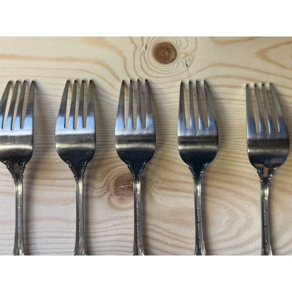 Reed & Barton HIGHGROVE Silverware 18/10 Stainless 5 Salad Forks DISCONTINUED